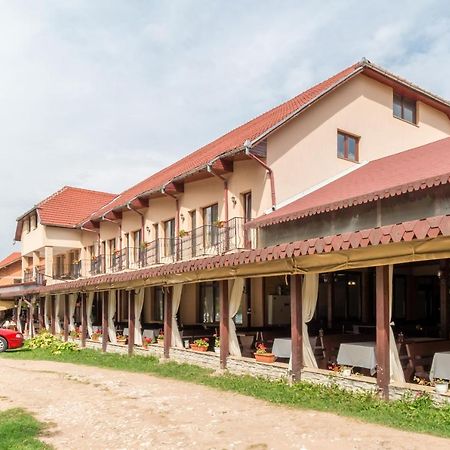 Pensiunea Popasul Ursilor Chiscau ภายนอก รูปภาพ
